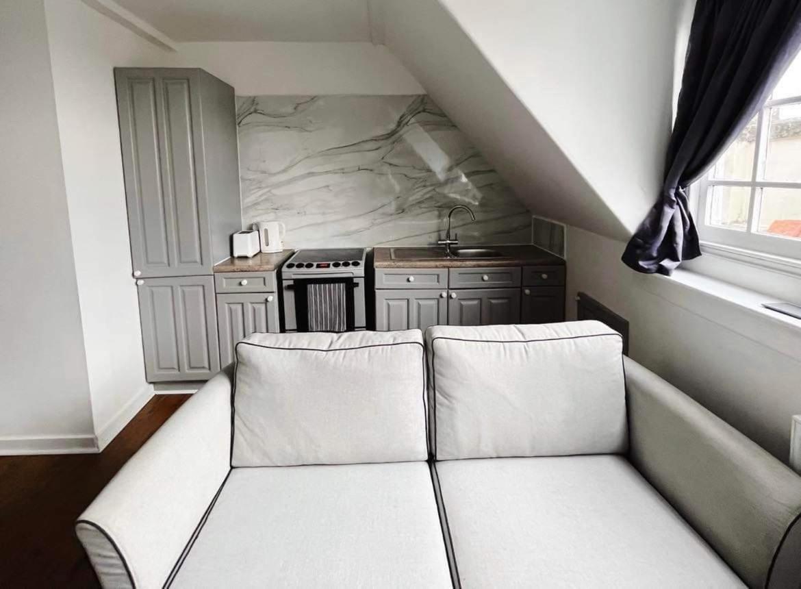 4 Bed Loft Apartment Overlooking Historic Town تروبريدج المظهر الخارجي الصورة