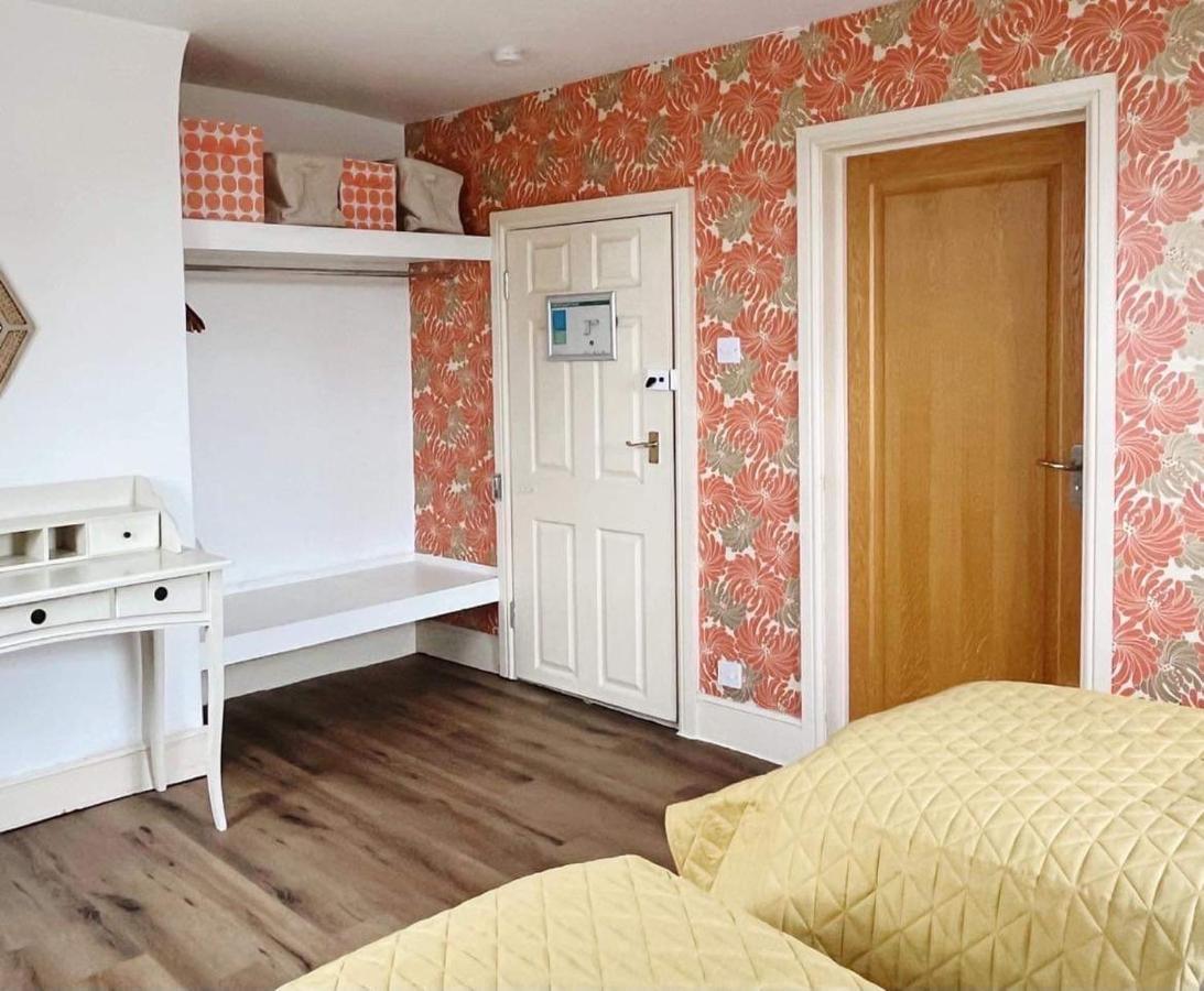 4 Bed Loft Apartment Overlooking Historic Town تروبريدج المظهر الخارجي الصورة